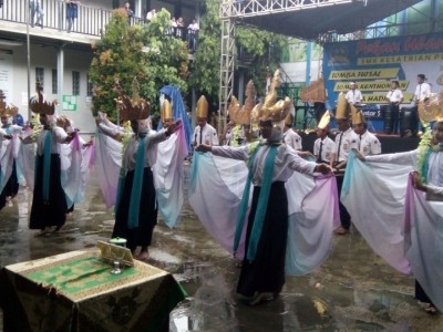 JUARA 2 LOMBA KENTHONGAN TINGKAT KABUPATEN DI SMKS KSATRIAN