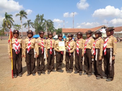 JUARA 1 PUTRI REGU MAWAR LOMBA TINGKAT II TAHUN 2015